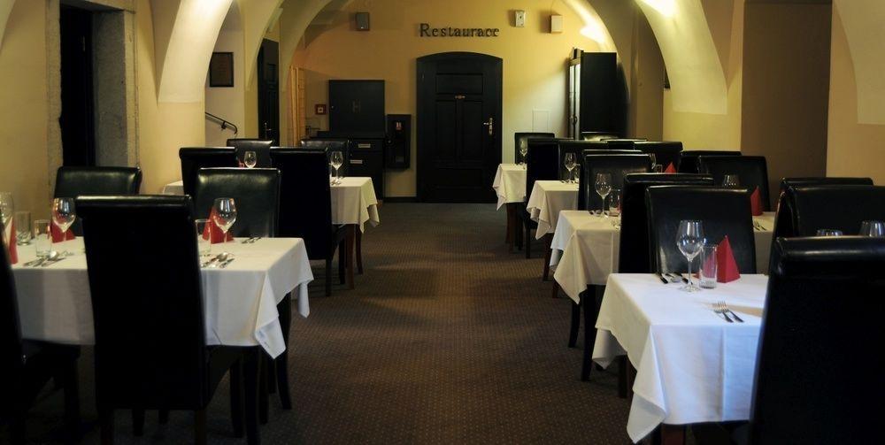 Fara Rancirov Hotel Jihlava Bagian luar foto