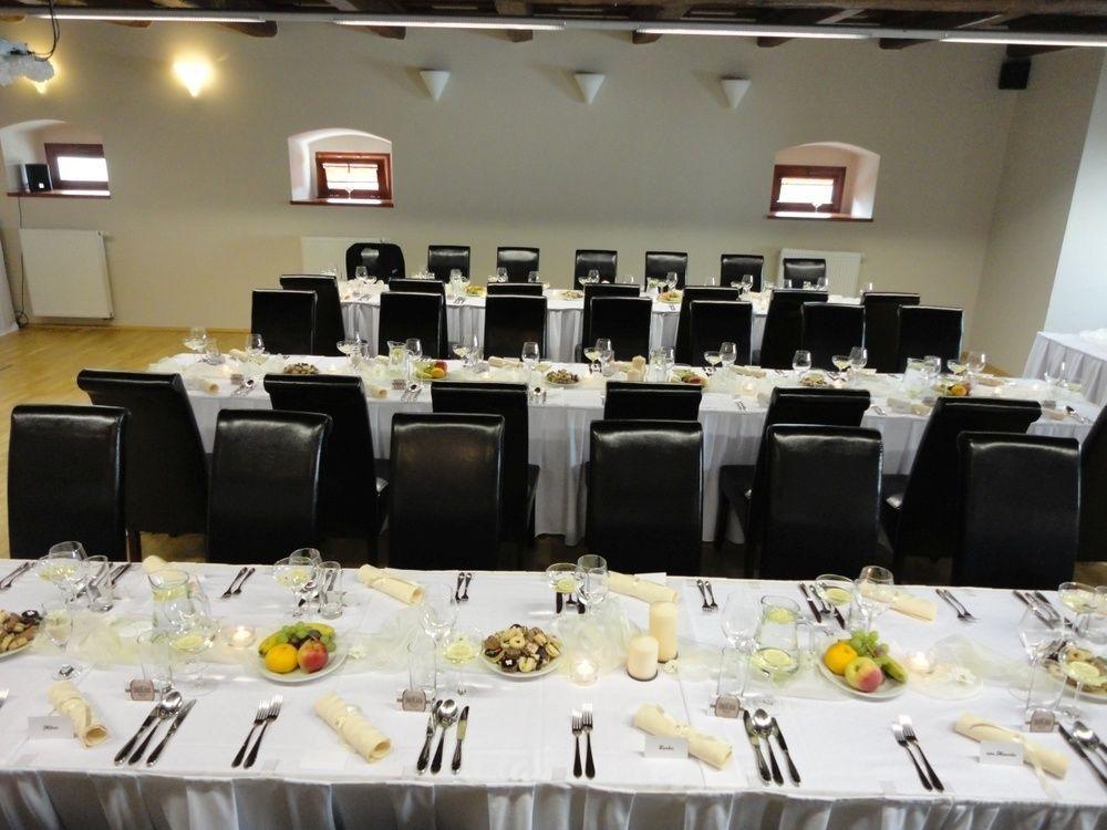 Fara Rancirov Hotel Jihlava Bagian luar foto