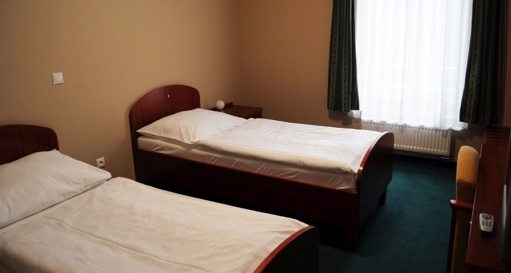 Fara Rancirov Hotel Jihlava Bagian luar foto