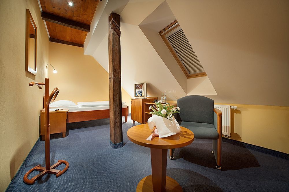 Fara Rancirov Hotel Jihlava Bagian luar foto